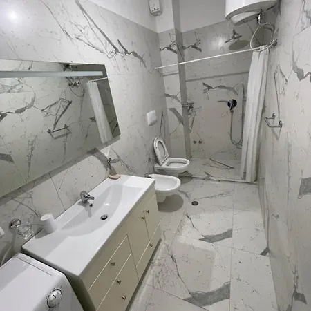 Gjiri Lalzit Apartament Durrës